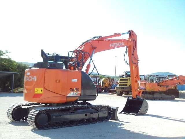 Hitachi ZX135US-6 Photo 9
