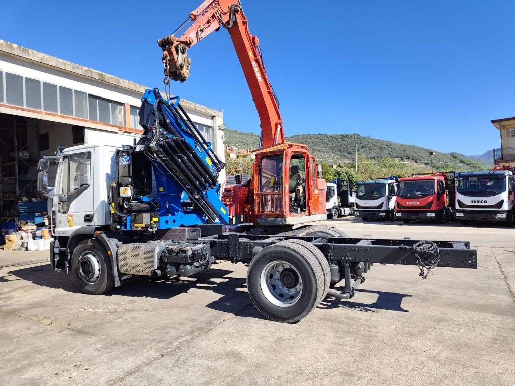 Iveco EUROCARGO CUBE 190-280L Photo 20
