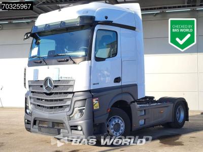 Mercedes-Benz Actros 1845 4X2 BigSpace Retarder 2x Tanks Standklima Navi Photo 1