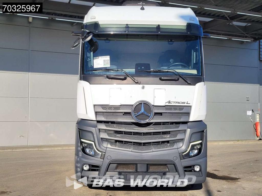 Mercedes-Benz Actros 1845 4X2 BigSpace Retarder 2x Tanks Standklima Navi Photo 3