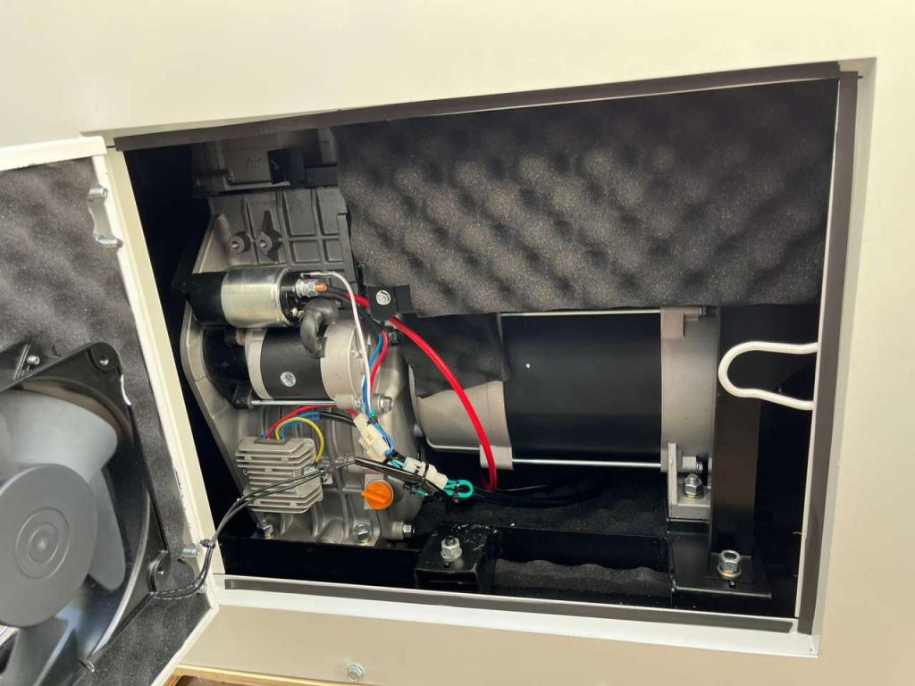 Giga Power PLD12000SE 10 kVA silent generator Photo 12