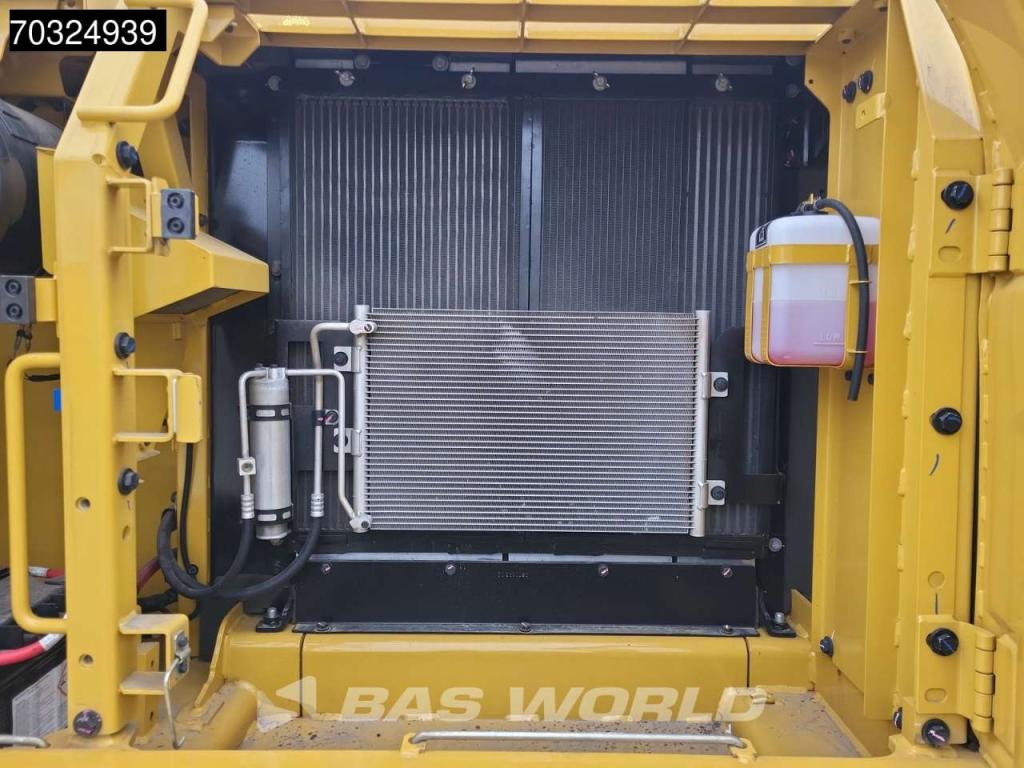 Caterpillar 320 D3 GC Photo 21