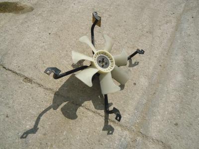 Ventilateur de refroidissement pour Fiat Kobelco W190 en vente par OLM 90 Srl