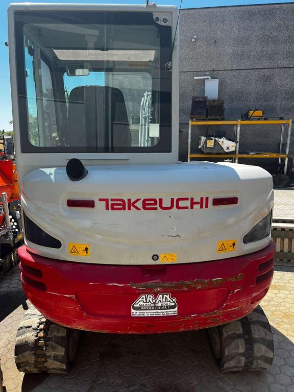 Takeuchi TB240 Photo 5