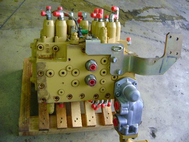 Distributeur hydraulique pour Caterpillar 315C Photo 1