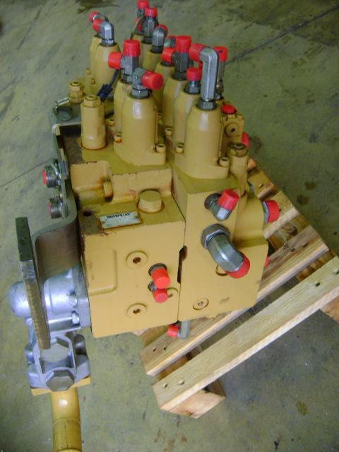 Distributeur hydraulique pour Caterpillar 315C Photo 4