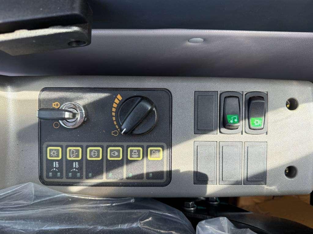 Hyundai R340L Smart - New / Unused / Hammer Lines Photo 11