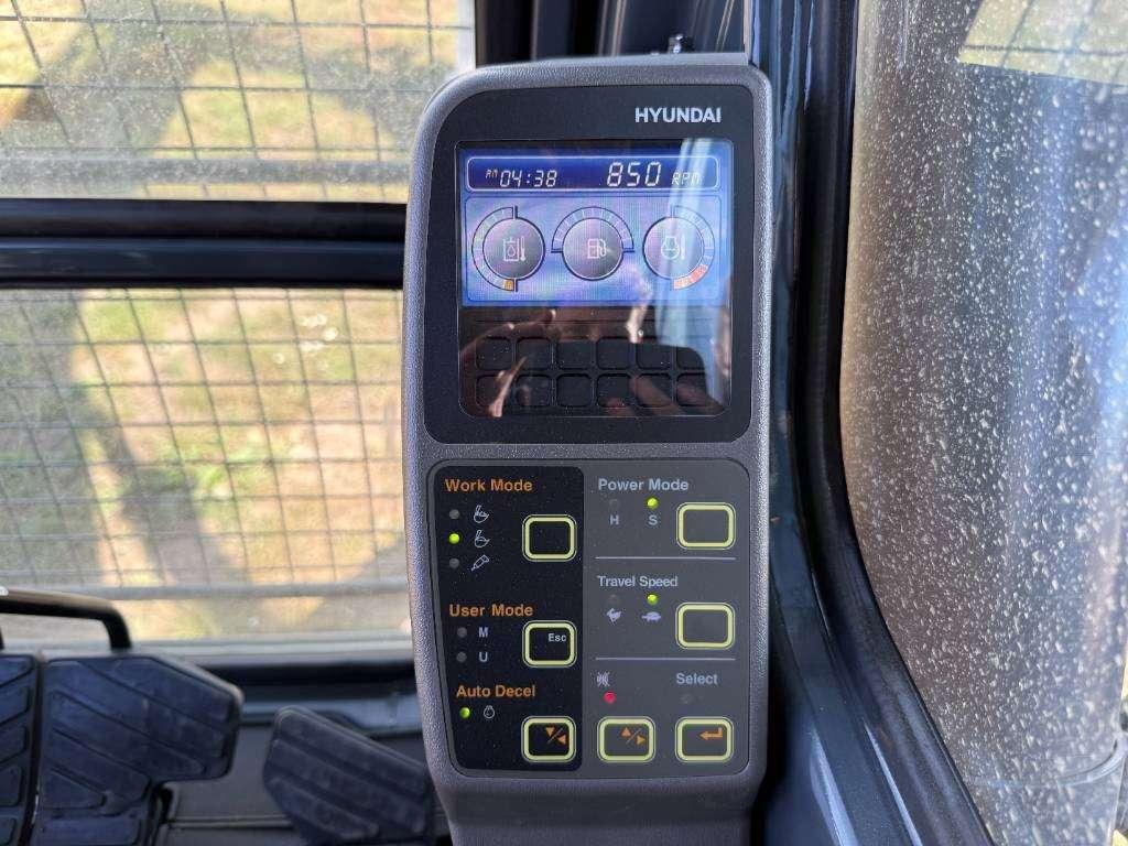 Hyundai R340L Smart - New / Unused / Hammer Lines Photo 12