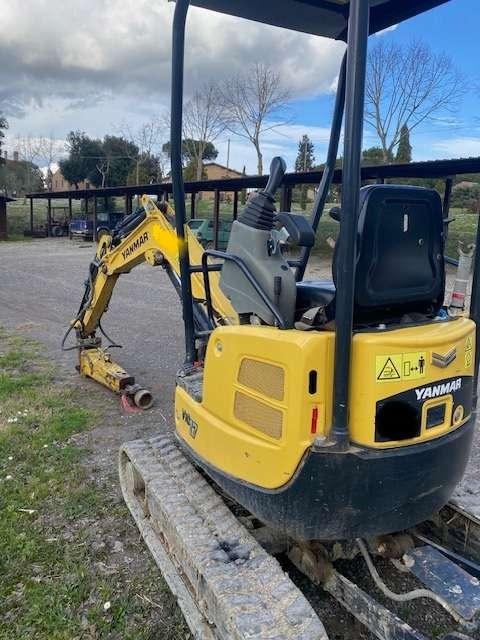 Yanmar Vio 17 Photo 4