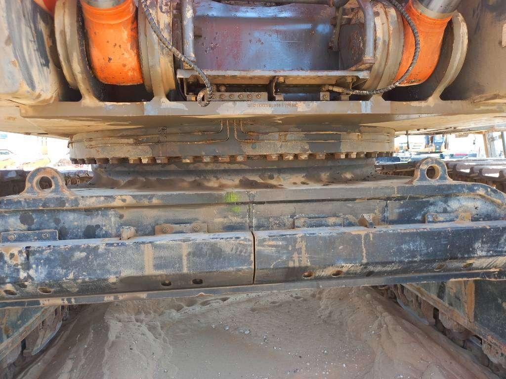 Hitachi EX1200-7 Longreach 28m (Saudi Arabia) Photo 16