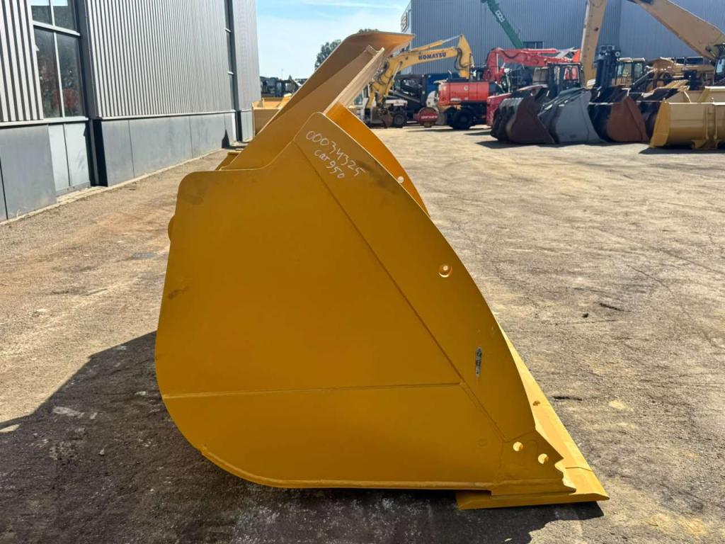 Caterpillar Loader Bucket PIN ON CAT 950, 3.8m3,114in Photo 6