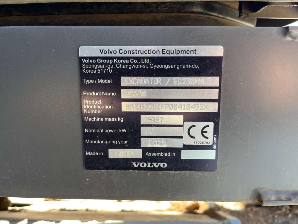 Volvo EC230FNL-5 Photo 17