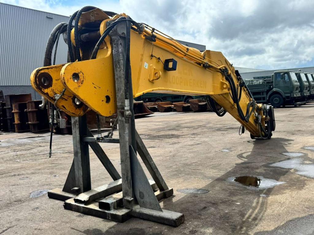 Komatsu PC490HRD-11 Photo 10
