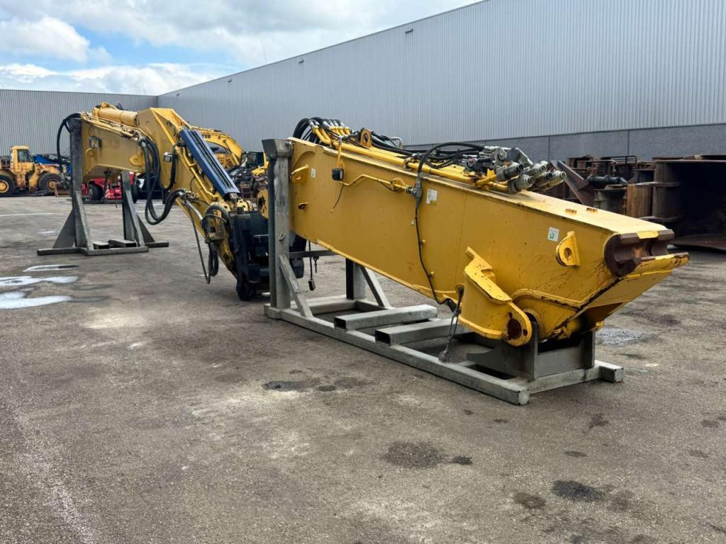 Komatsu PC490HRD-11 Photo 14