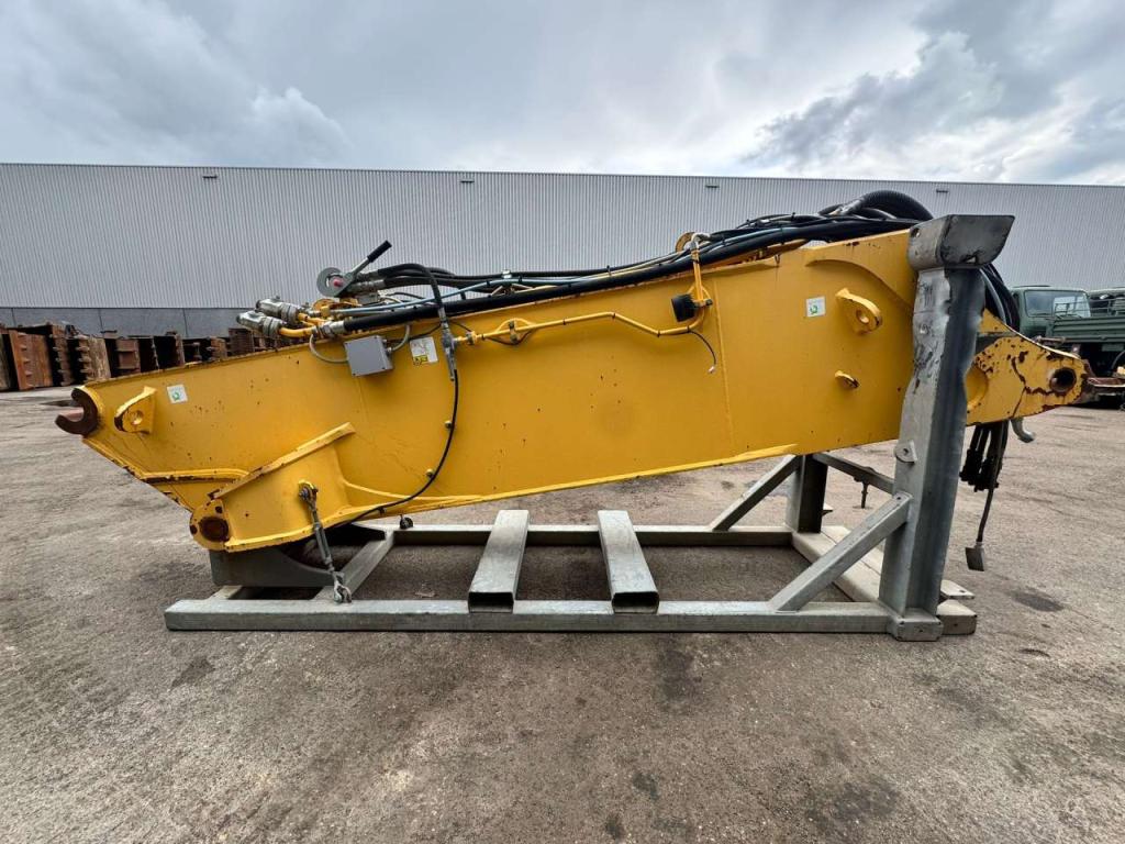Komatsu PC490HRD-11 Photo 17