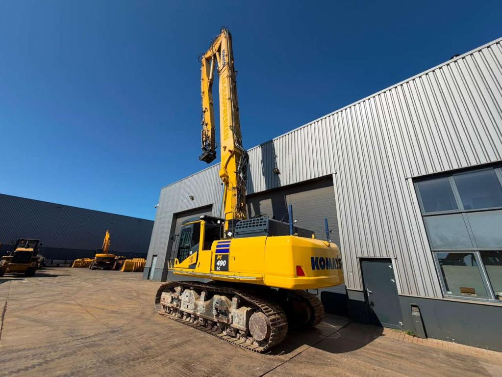 Komatsu PC490HRD-11 Photo 23