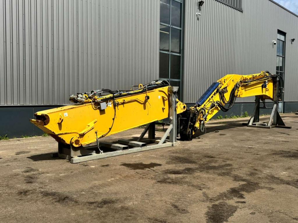 Komatsu PC490HRD-11 Photo 3