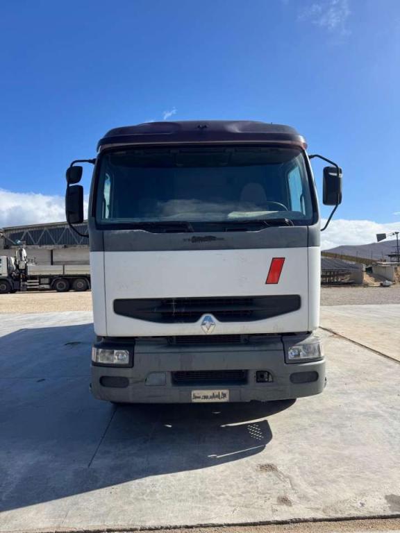 Renault 385 Photo 3