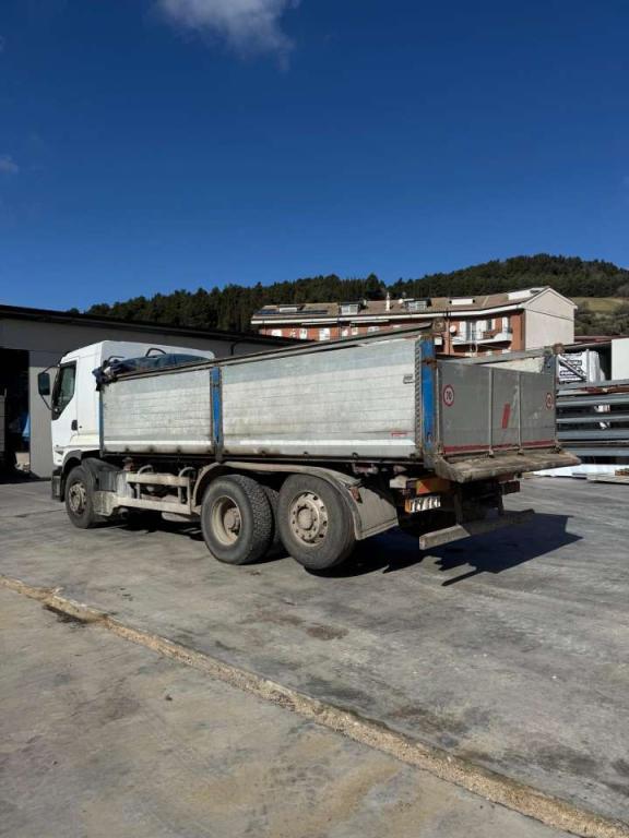 Renault 385 Photo 5