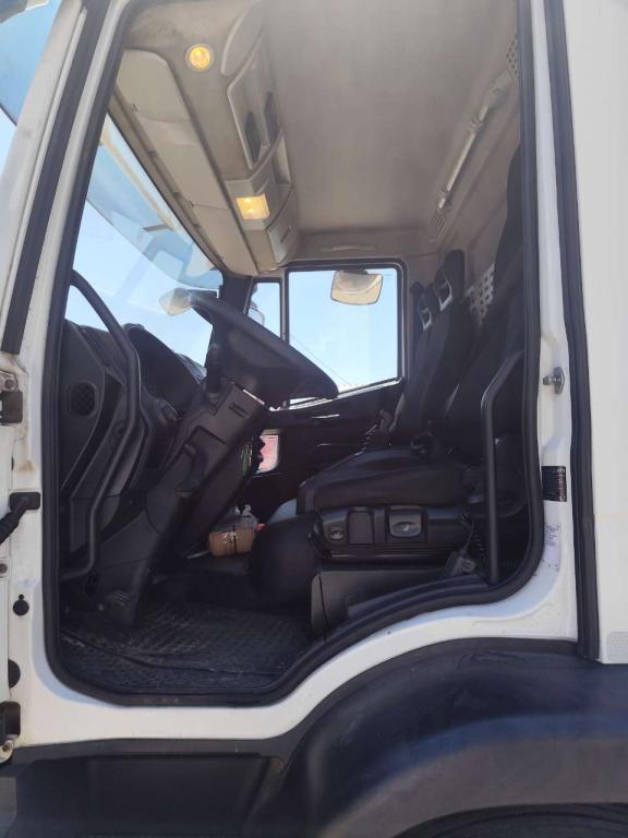 Iveco EUROCARGO CUBE 190-280L Photo 3