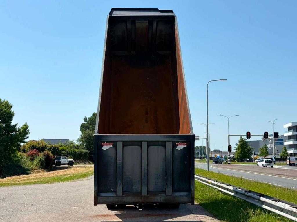 Mercedes-Benz Arocs 4848 8x8 tipper Photo 14