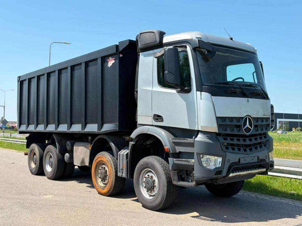 Mercedes-Benz Arocs 4848 8x8 tipper Photo 7