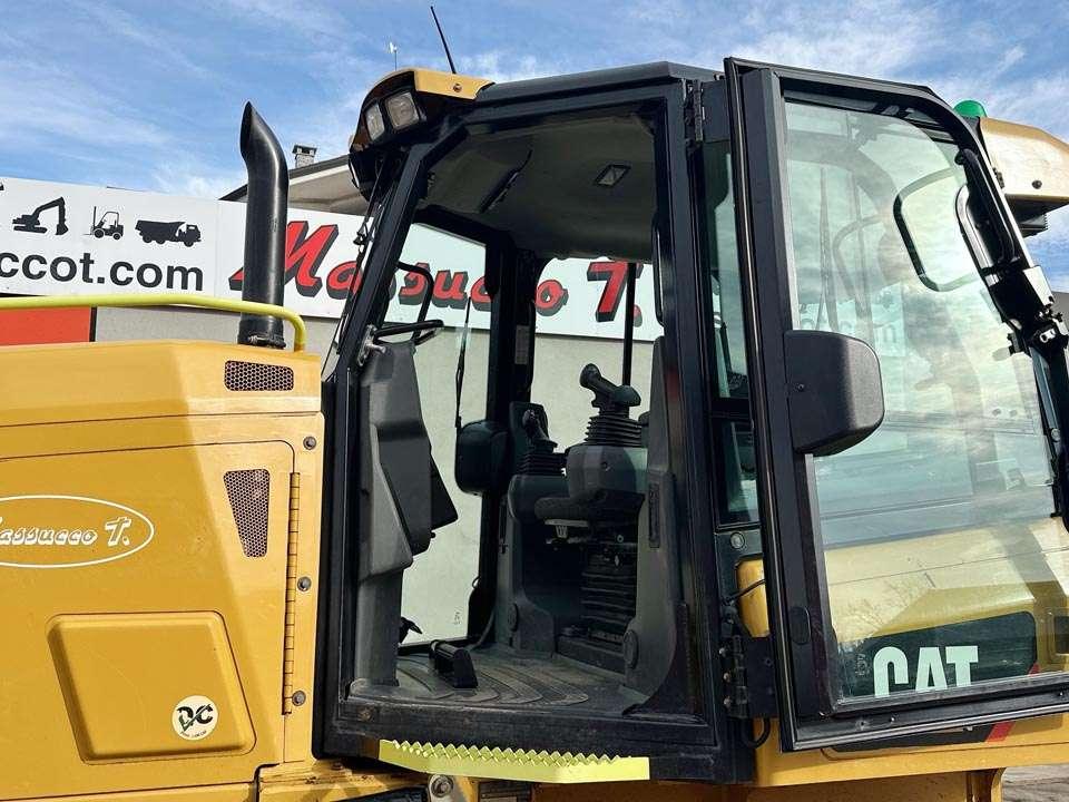 Caterpillar D4K2 LGP Photo 12