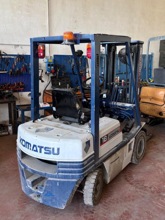 Komatsu 18D Photo 2