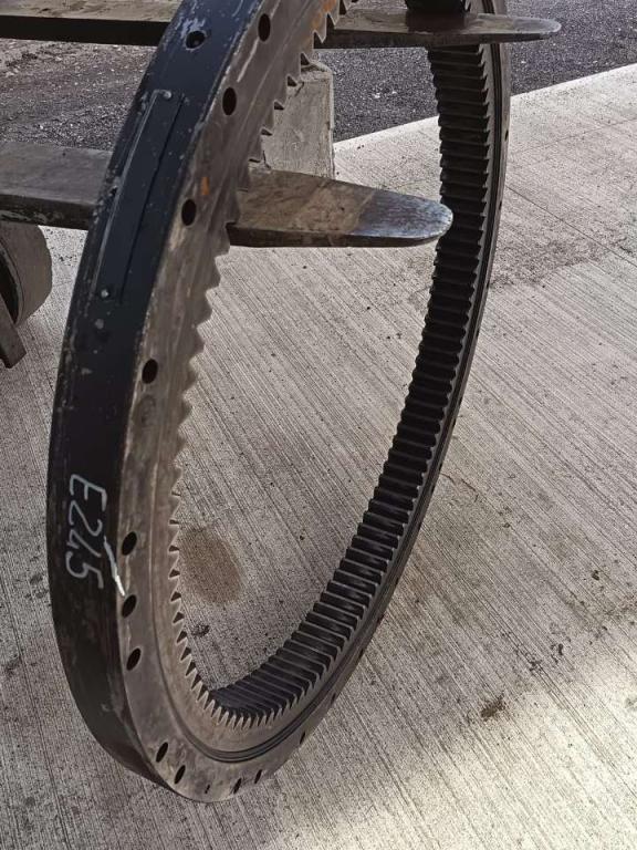 Couronne d'orientation pour New Holland E 245 Photo 3