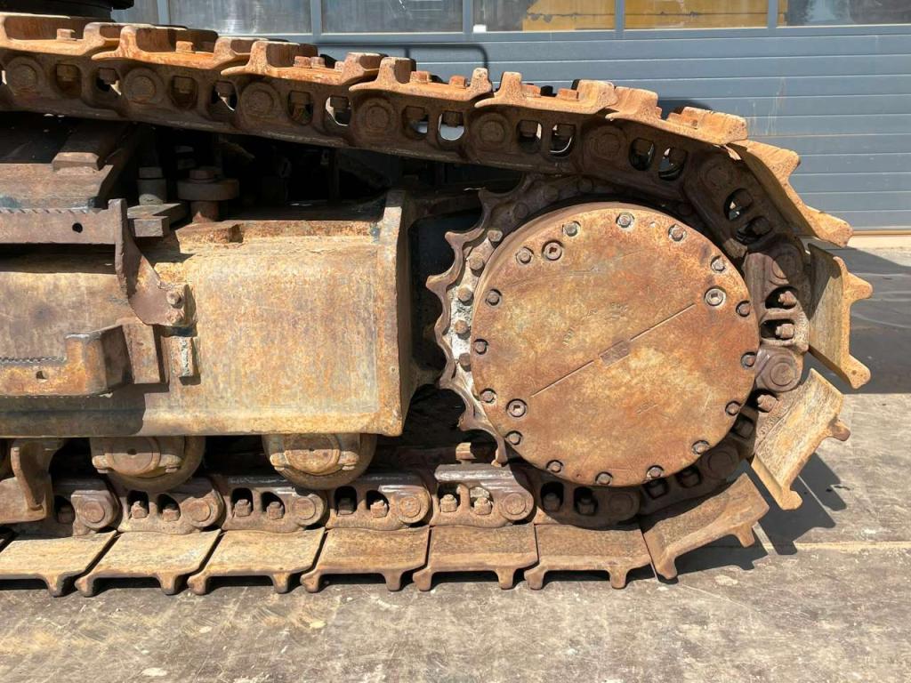 Komatsu PC490LC-10 Photo 11