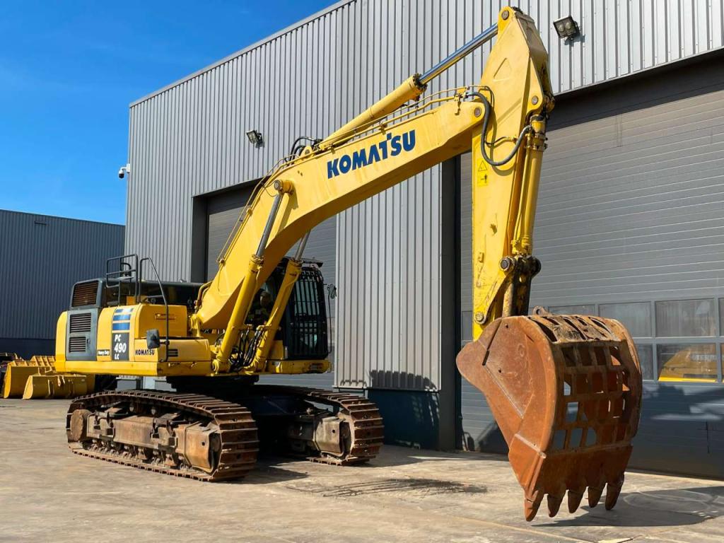 Komatsu PC490LC-10 Photo 7