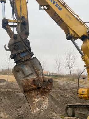 Komatsu 230 NHD Photo 4