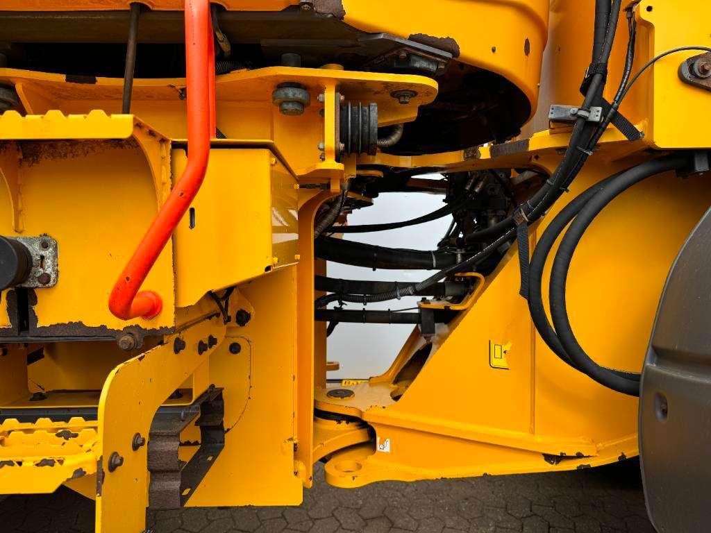 Volvo L90H - 3rd Function / Quick Coupler Photo 26