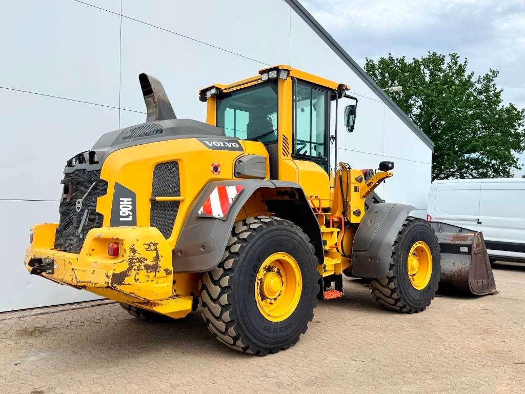 Volvo L90H - 3rd Function / Quick Coupler Photo 5