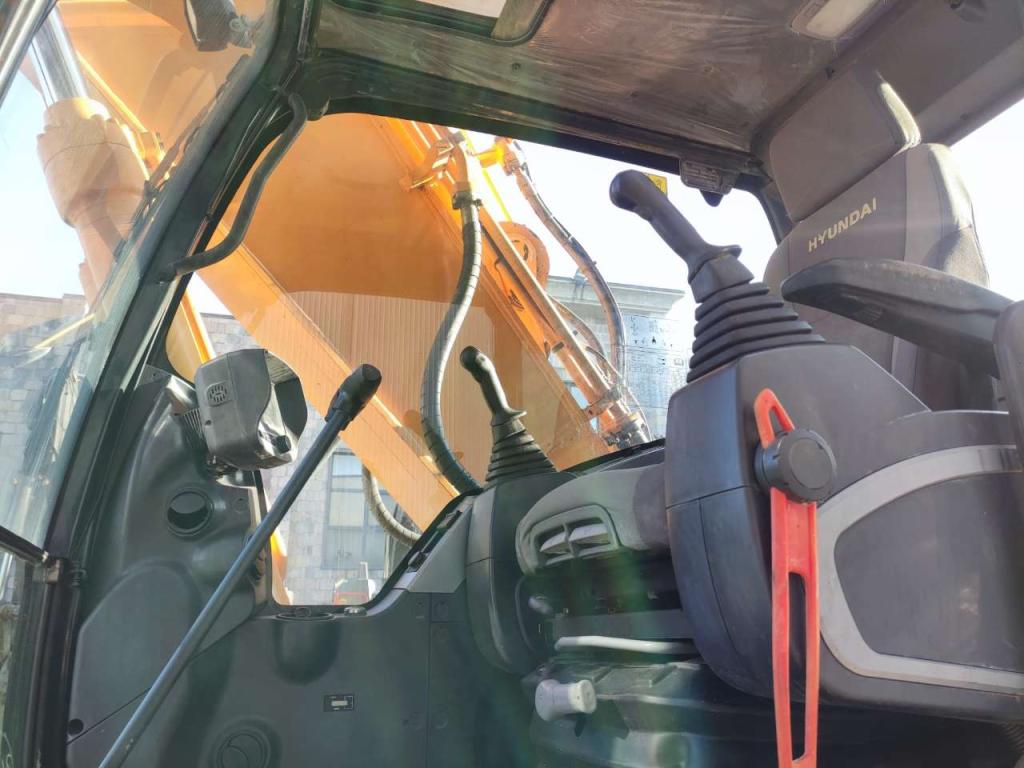 Hyundai R220NLC-9A Photo 5