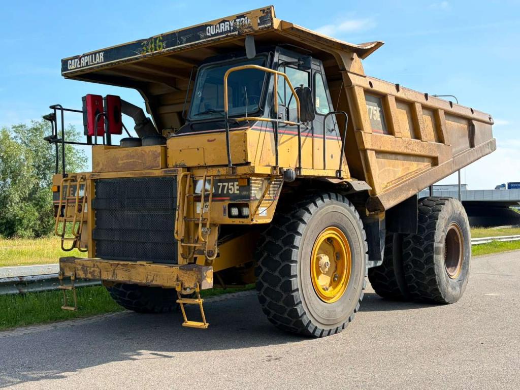 Caterpillar 775E Photo 1