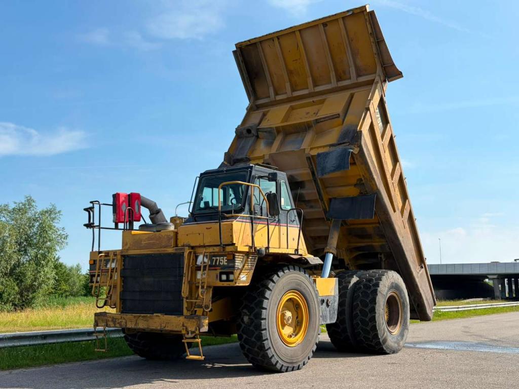 Caterpillar 775E Photo 11