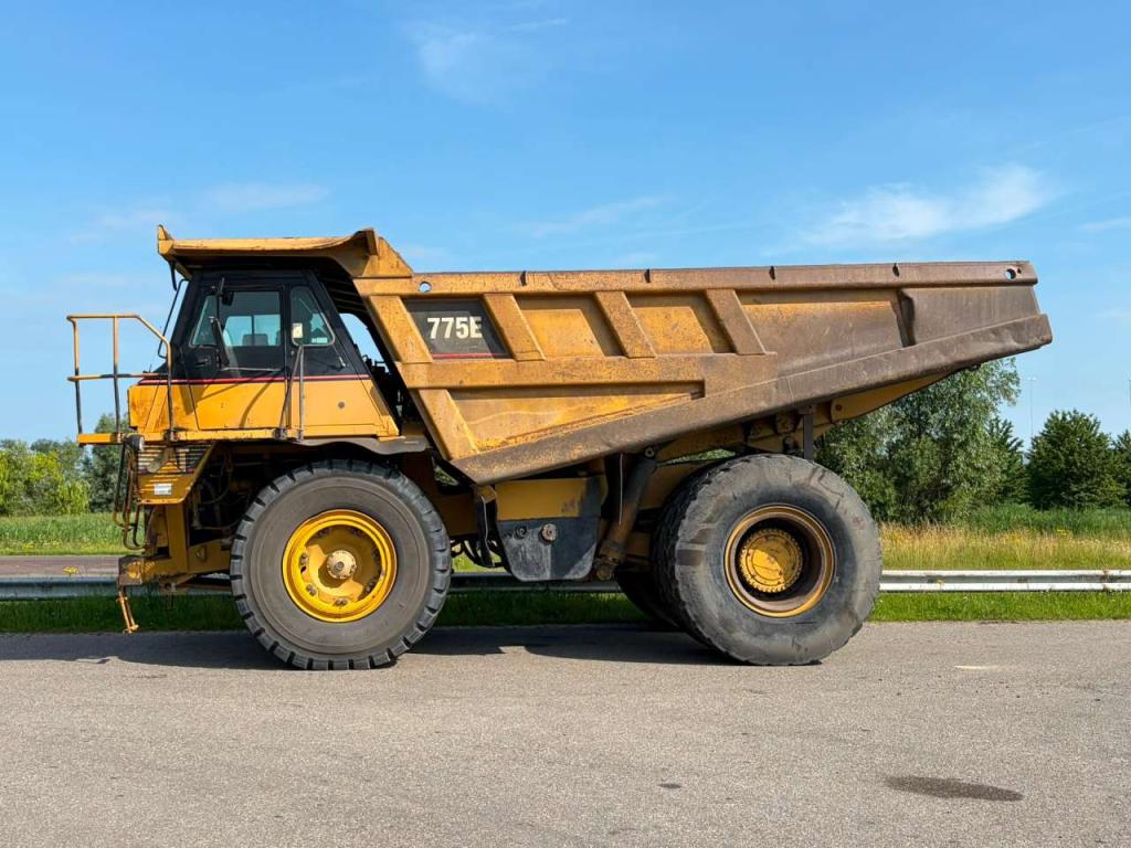 Caterpillar 775E Photo 2
