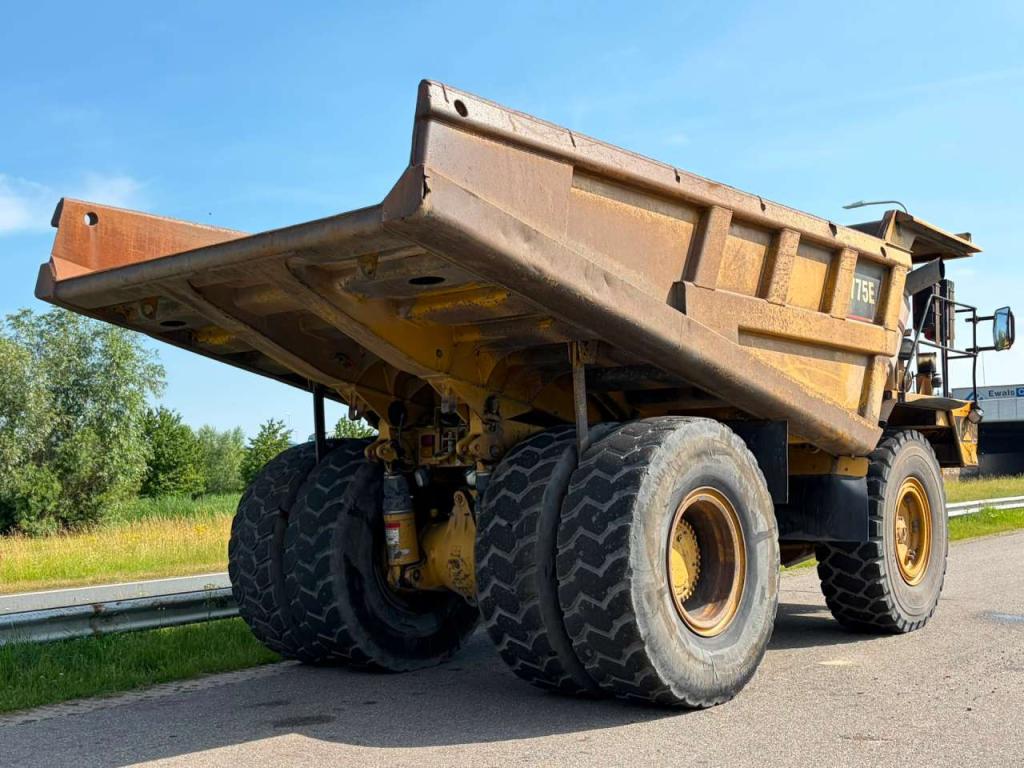 Caterpillar 775E Photo 6
