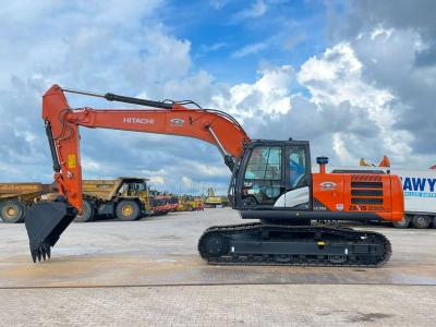 Hitachi ZX220LC-5G en vente par Big Machinery