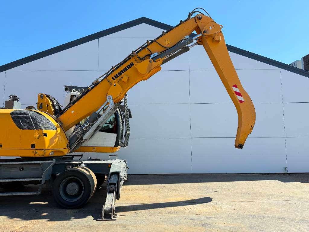 Liebherr LH22 Litronic - Automatic Greasing / Tilting Cab Photo 16