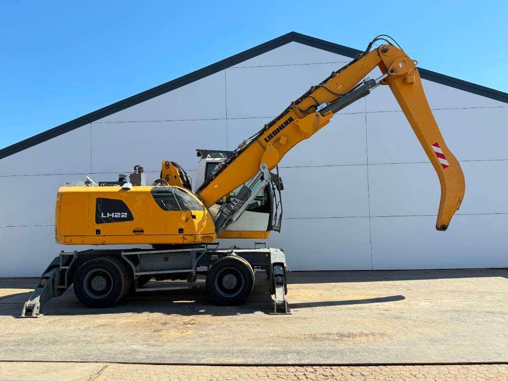 Liebherr LH22 Litronic - Automatic Greasing / Tilting Cab Photo 7