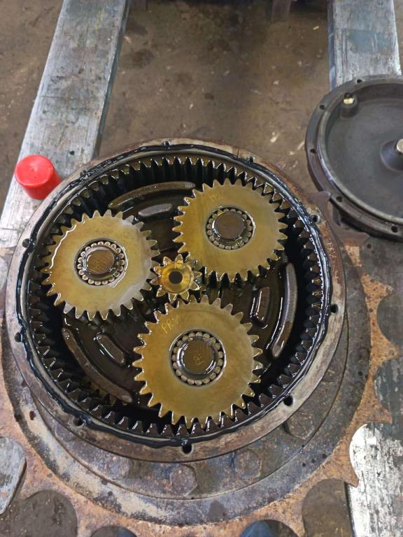 Réducteur de rotation pour Fiat Kobelco E 135 Photo 1