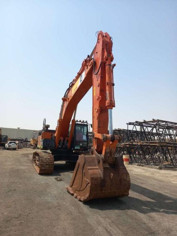 Hitachi ZX470-5G (EXW - Abu Dhabi) Photo 5