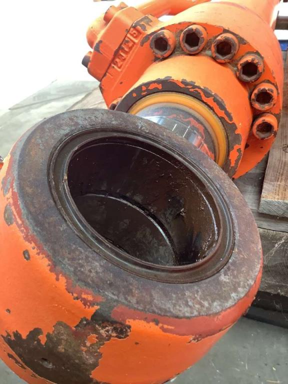 Piston de levage pour Hitachi ZX160LC Photo 3