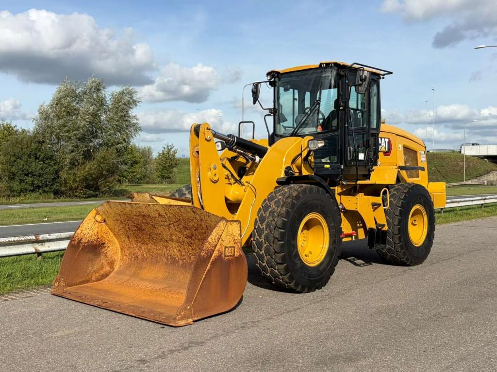 Caterpillar 930M Photo 2