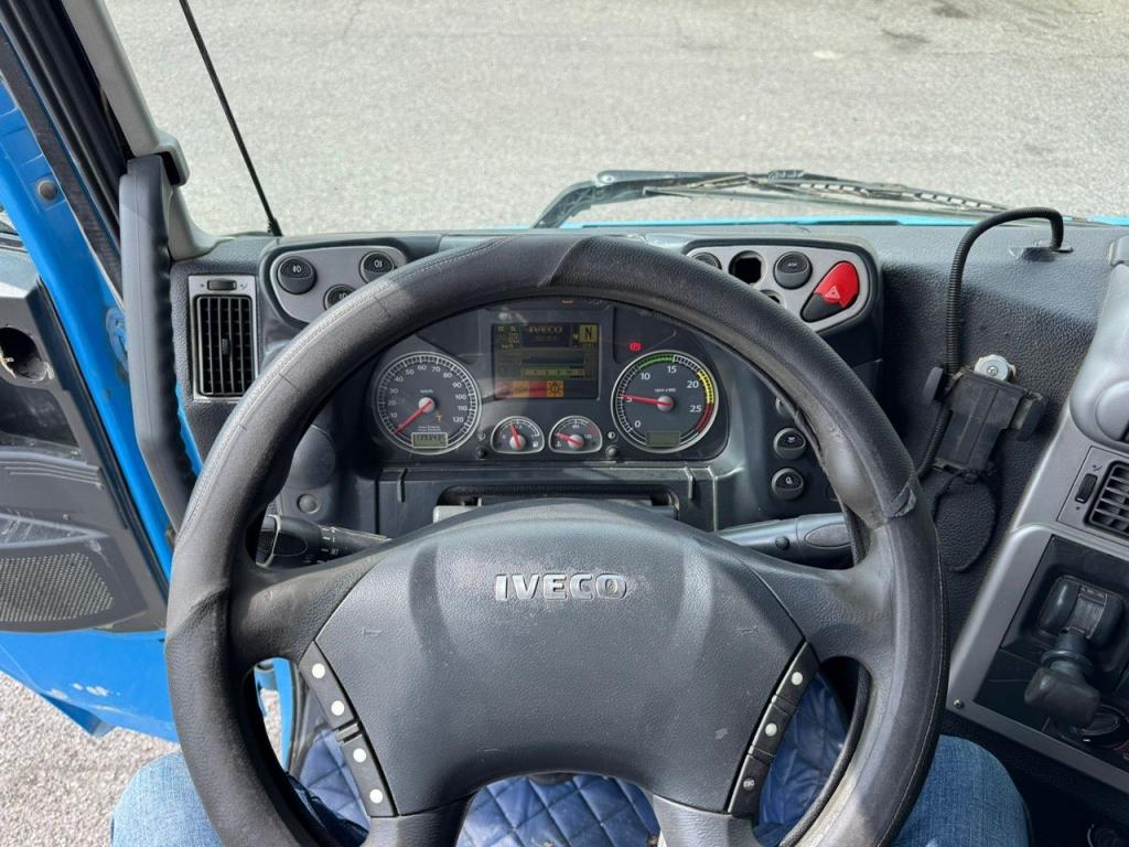 Iveco STRALIS 560 Photo 10