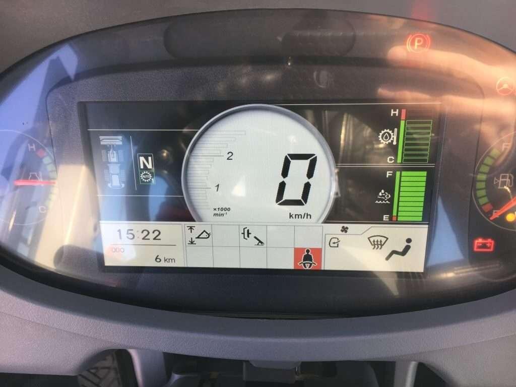 Hitachi ZW180-6 Photo 10