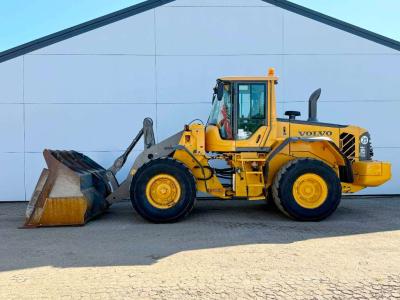Volvo L120F - Automatic Greasing / Camera / Airco en vente par Boss Machinery