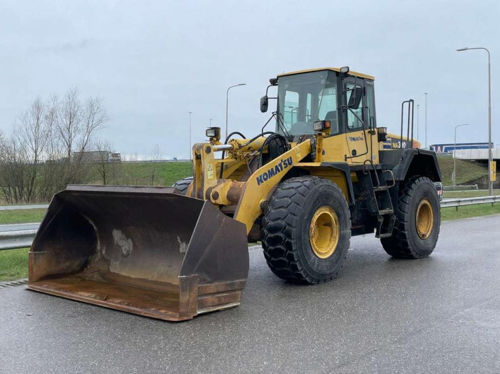 Komatsu WA380-5H Photo 2